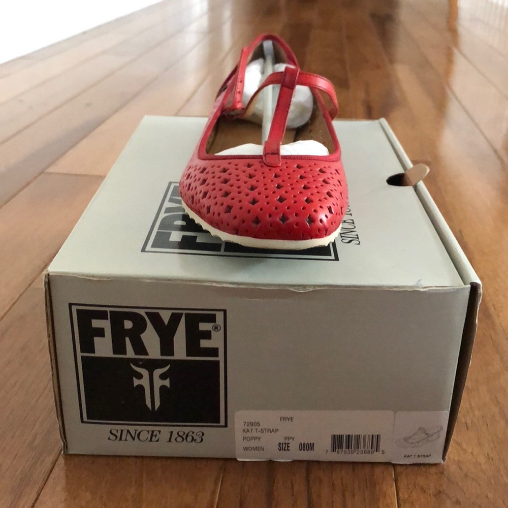 Frye 8 poppy red t-strap flats.
